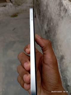 techno spark 20c 4/128.10/10 in warranty