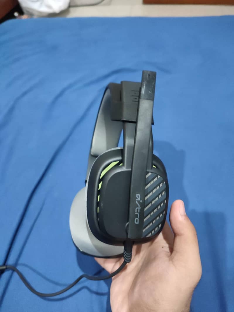 Logitech Astro A10 2nd gen almost new (without box) 0