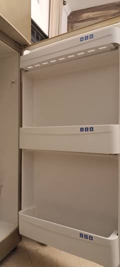 Hair direct cool refrigerator