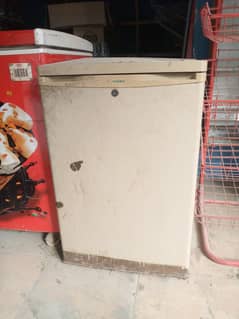 Dawlance room fridge with deep freezer