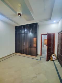 10 MARLA upper portion for rent in Valencia town nfc Tariq garden