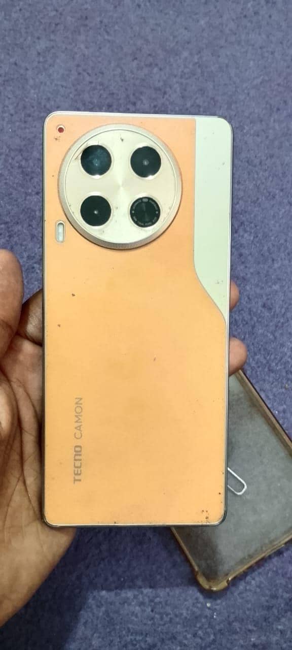 tecno camon 30 with box exchange possible 1