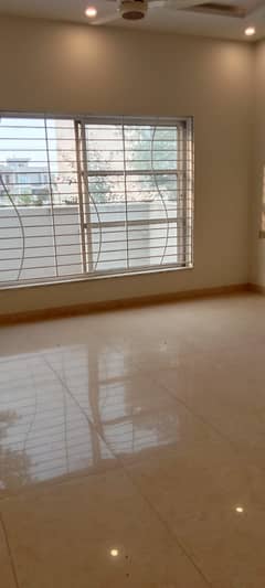 15 MARLA UPPER PORTION AVAILABLE FOR RENT