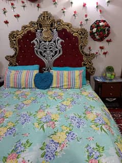 Bed, Dressing& Side Table