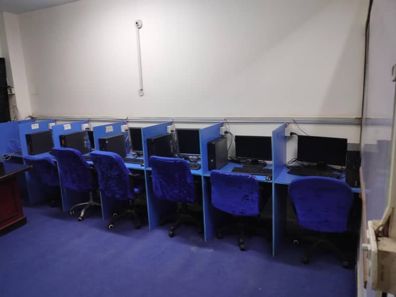 office space/call center at main shahrah Faisal SMCHS Block A 8
