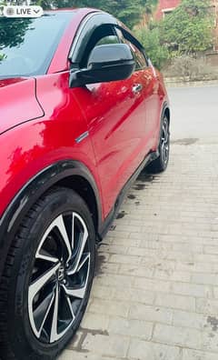 >;Honda Vezel SUV 2016 model 2019 registered RS