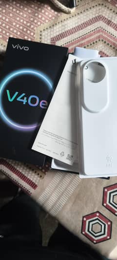 Vivo v40e With Box ( scratchless) 10/10