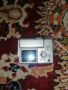 Sony DSC f77