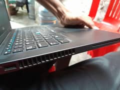 256 GB Ram 8 GB