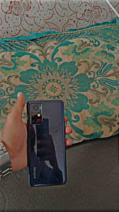 Infinix Zero Xneo. Ram 8+8  Rom 128