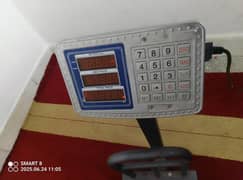 Electric wghit machine