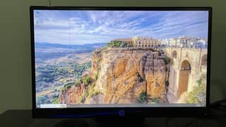HP Pavilion 23bw (23 inch) IPS LED Backlit monitor