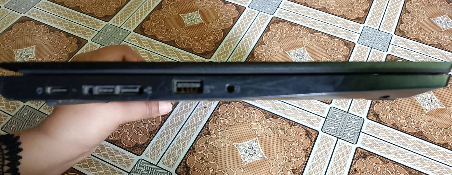 Laptop: LENOVO - THINKPAD , Processor:Intel Core i5 , 10th Generation. 12