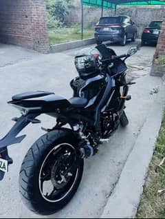 heavy bike Yamaha R1m zero condition