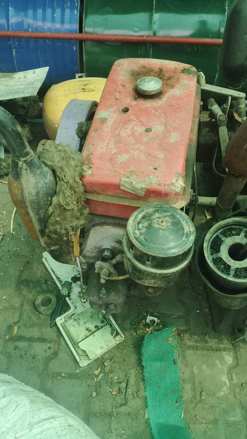 3 petter Engines (Non working condition) 4