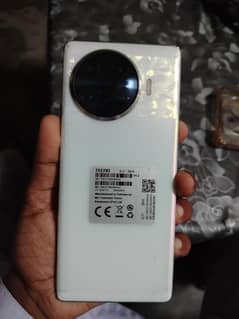 Tecno spark 20 pro plus