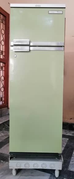 Used Refrigerator for Sale in Lahore.