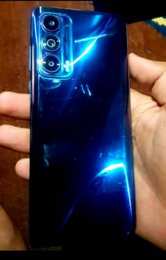 Moto Edge 5G 2021 6/256 Non PTA Sim time used