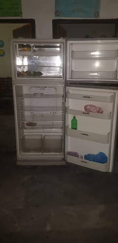 Refrigerator Dawlance Jambo size awesome condition original everything