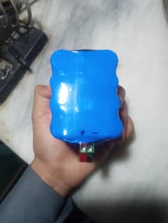 12V