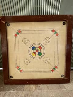 Carrom board