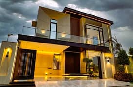 10 MARLA HOUSE FOR SALE IN DHA PHASE 8 EX AIR AVENUE
