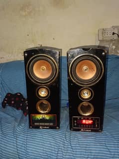 DJ speakers