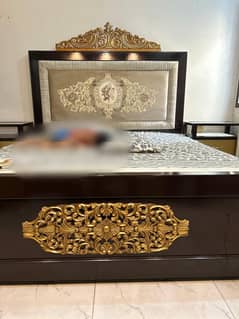 King size wooden bedroom set