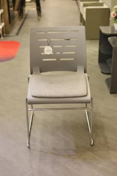 Modern Grey Office/Visitor Chair – Sleek & Comfortable