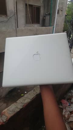 Apple iBook G4  16gb ram 1024gb storage Exchange possible