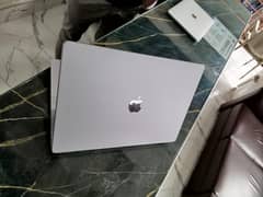 MacBook pro M1 16 "2021