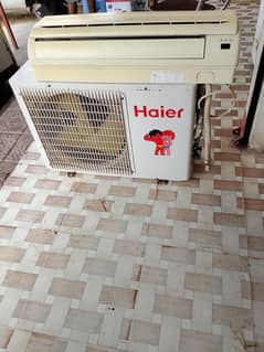 Haier Ac 1 ton ok condition gass lock