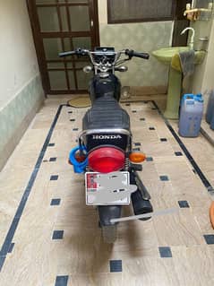 Selling Honda 125-S