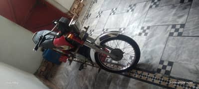 road king electric  bike  lush condition for sell all dacomints clear