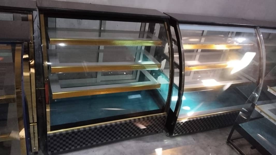 display counter / bakery counter / cake counter / cake chillar 12