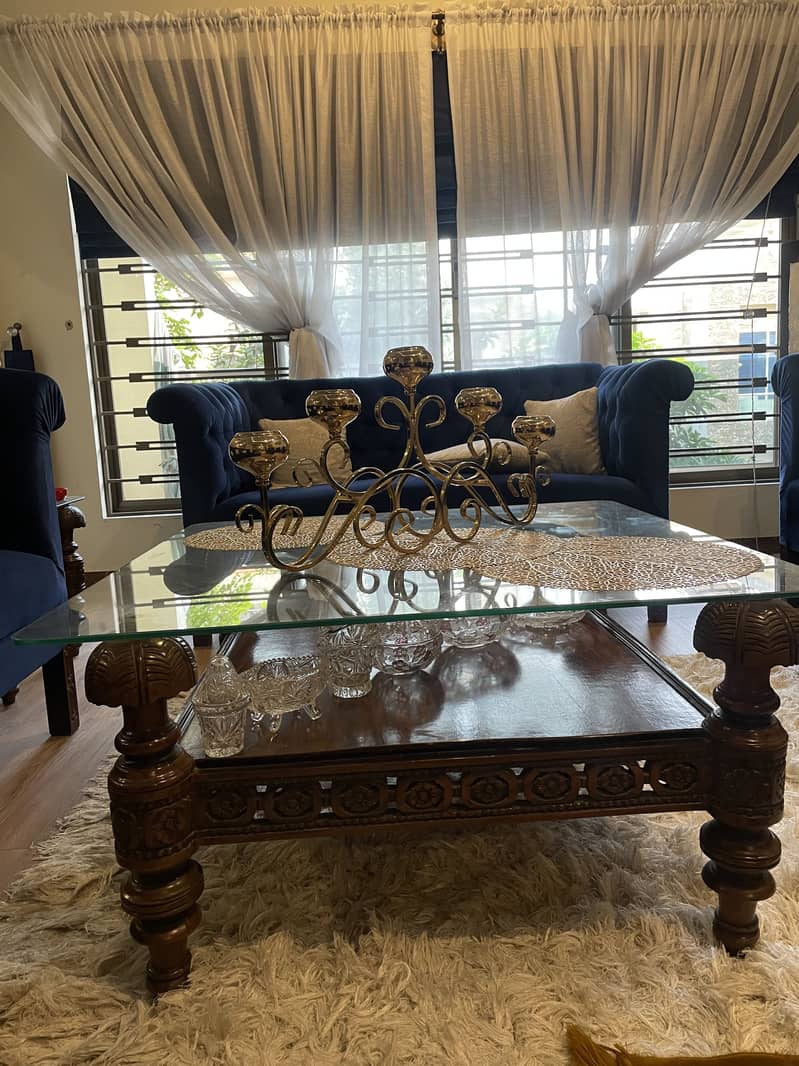 Center table and side tables 4