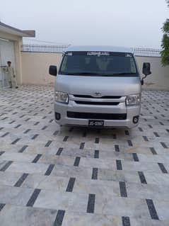Toyota Hiace TRH 228 2015