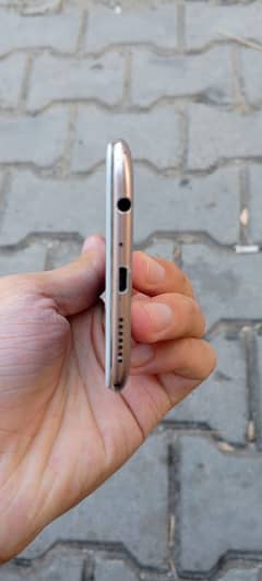 Oppo f5 3/32 10”10 condition