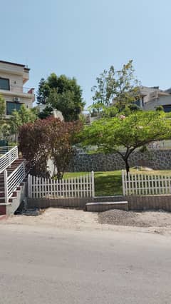 Beautiful 1 Kanal plot available for sale at best location in Dha 1 Islamabad