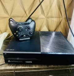 Xbox One 1 TB in Good Condition