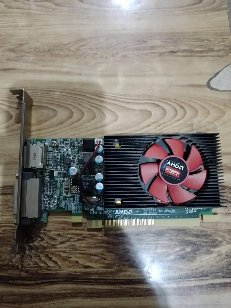 Amd radeon r5 430 2gb ddr3 graphics card 0