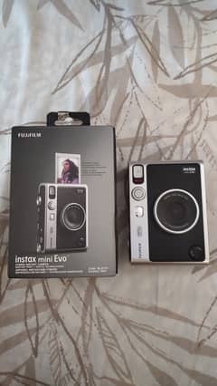 Fujifilm Instax mini evo