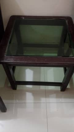 new side table kali Tali wood no damage all oky looking beautiful