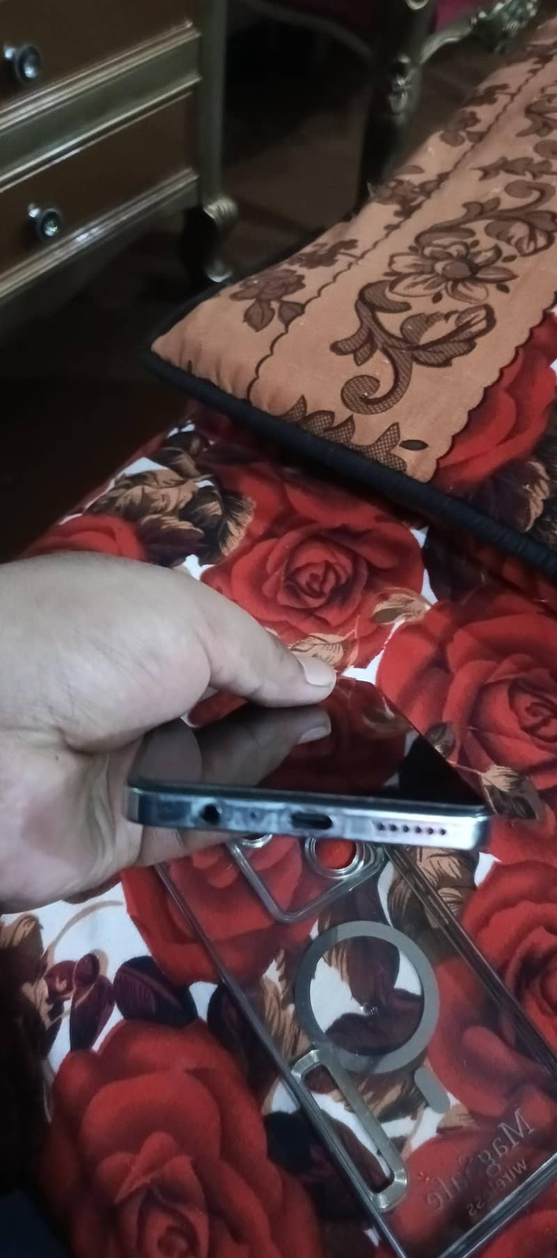 tecno camon 20 8+8, 256 gb , with box 10/9 condition AMOLED display 3