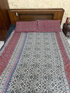 Queen Bed