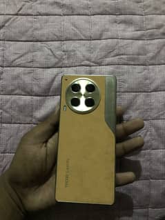 tecno camon 30pro  urgant sale pta proved