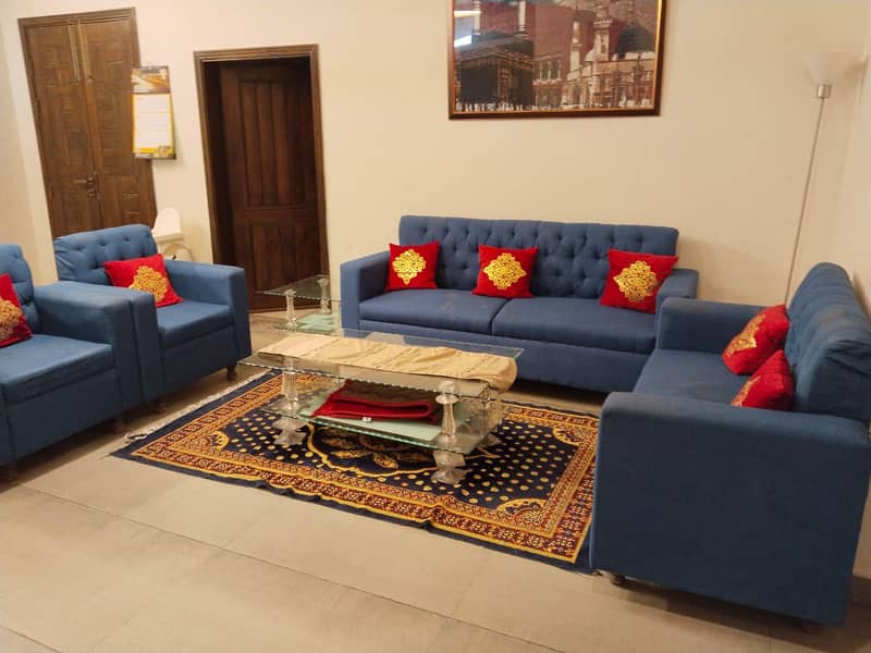 7 seater sofa like new with 3 tables 2