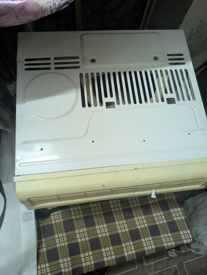 Half Ton Window Ac 1