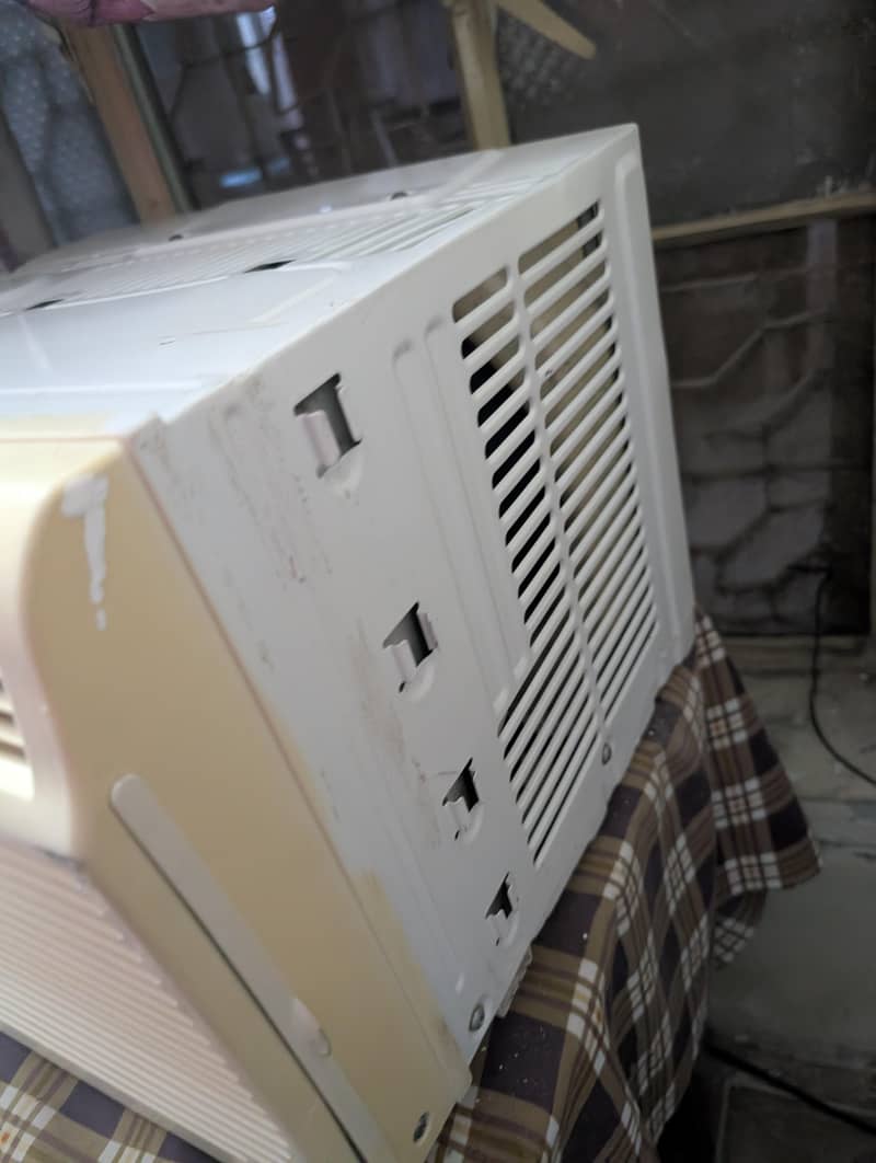 Half Ton Window Ac 2