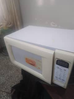 Dawlance Digital Microwave Oven Excellent Working Condition